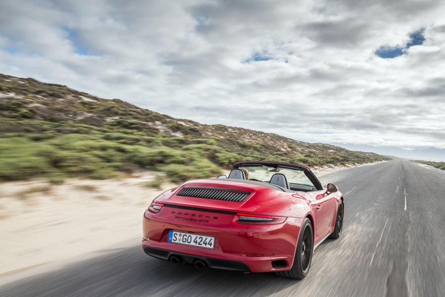  Porsche 911 Carrera GTS Cabriolet 2017 года  (WW) (фото 2 из 17)